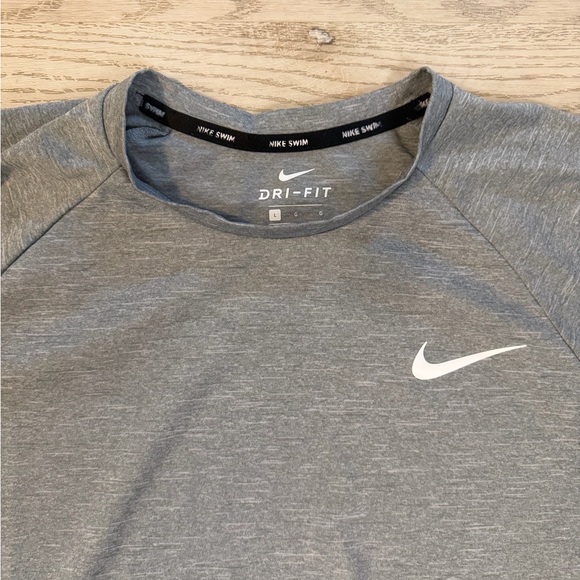Nike Hydroguard Dri-FIT Long Sleeve Swim Shirt size large - Picture 5 of 6
